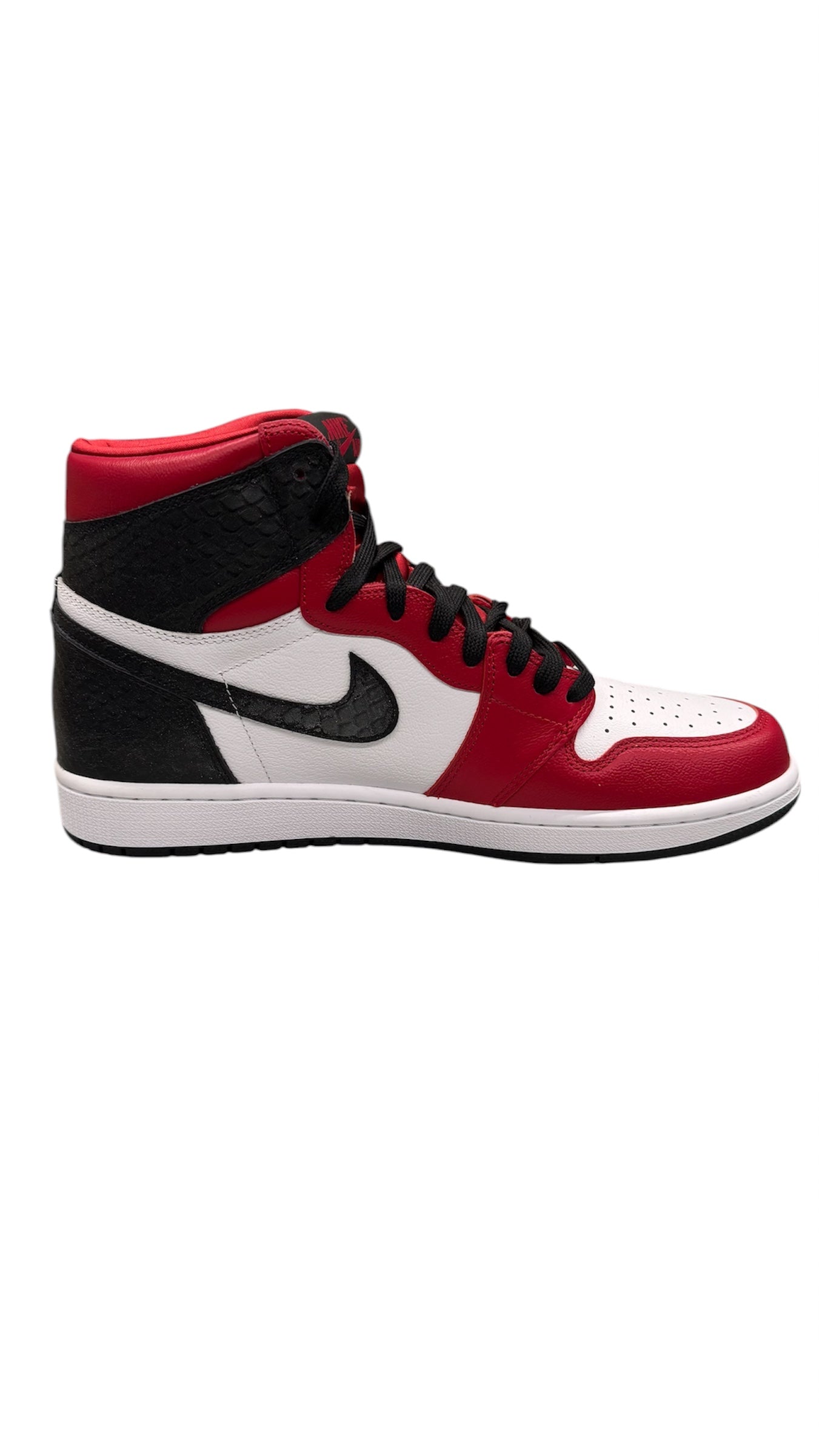 Air Jordan 1 Retro High Satin Snake Chicago